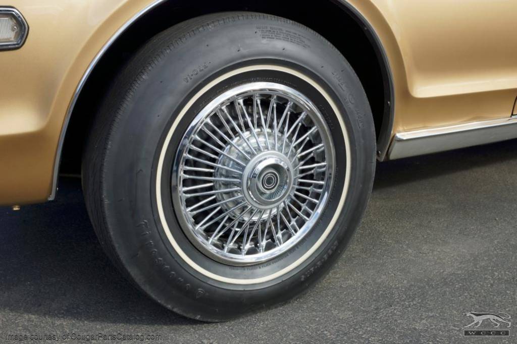 Hubcap / Wheel Cover - Black Center - Wire Spoke - NOS ~ 1967 - 1968 Mercury Cougar   - 12842