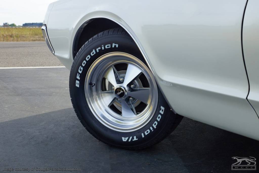 Legendary Styled Aluminum Wheel - 15 X 7 - Argent Inserts - Repro ~ 1967 - 1973 Mercury Cougar  - 30149