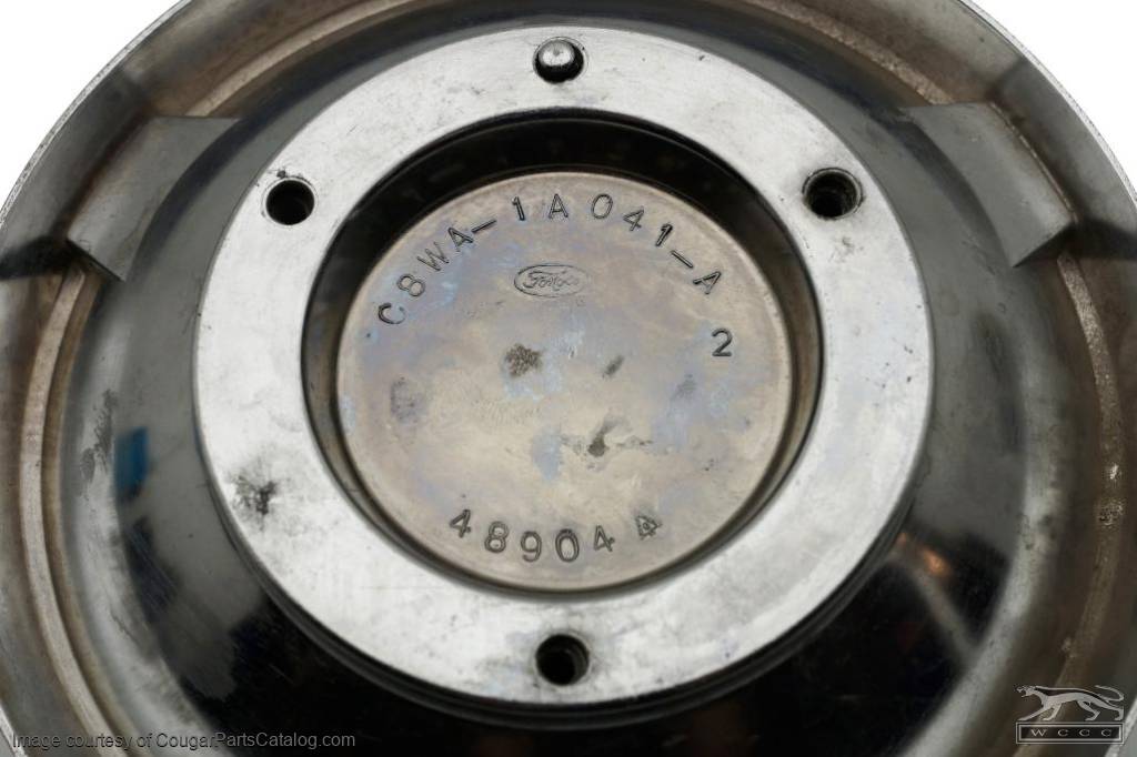 Hub Cap / Wheel Cover Ornament / Spinner - Grade A - Used ~ 1967 - 1970 Mercury Cougar - 30618